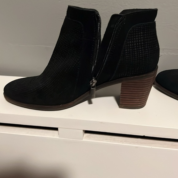 COPY - LUCKY BRAND 🍀 ankle booties - Picture 4 of 11